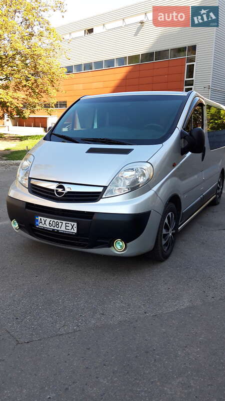 Мінівен Opel Vivaro 2012 в Києві