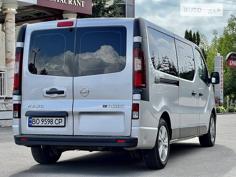 Мінівен Opel Vivaro 2016 в Тернополі