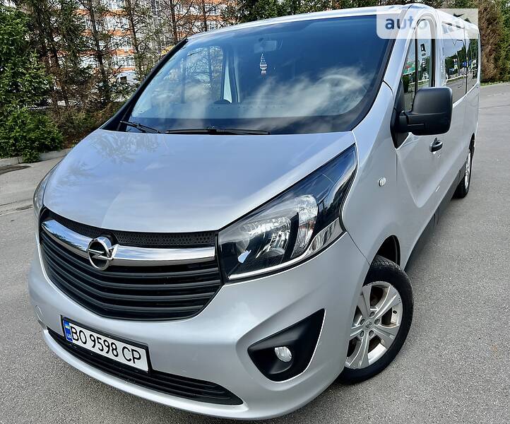 Мінівен Opel Vivaro 2016 в Тернополі