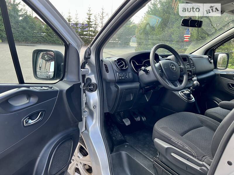 Мінівен Opel Vivaro 2016 в Тернополі