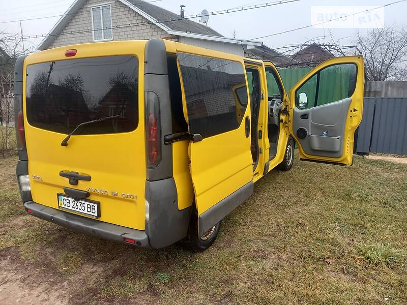 Минивэн Opel Vivaro 2005 в Корюковке