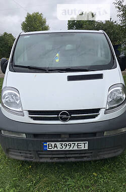 Вантажний фургон Opel Vivaro 2002 в Кропивницькому