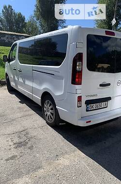 Минивэн Opel Vivaro 2016 в Черновцах