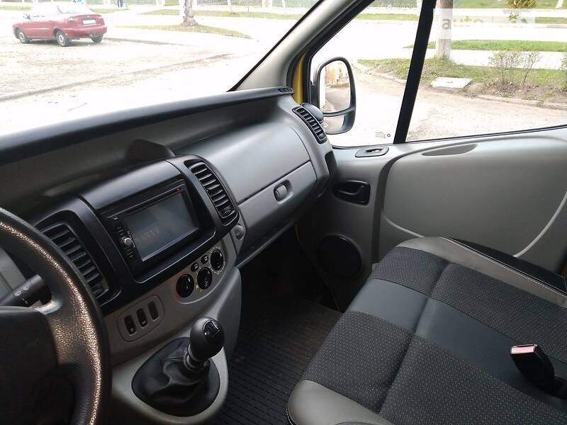 Минивэн Opel Vivaro 2007 в Ивано-Франковске