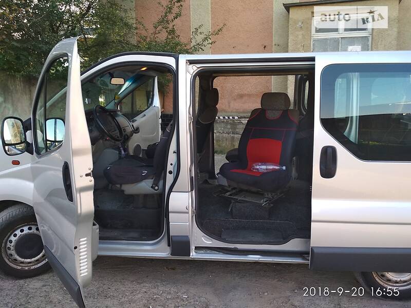 Мінівен Opel Vivaro 2006 в Косові