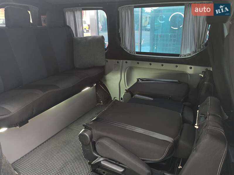 Мінівен Opel Vivaro 2005 в Рівному
