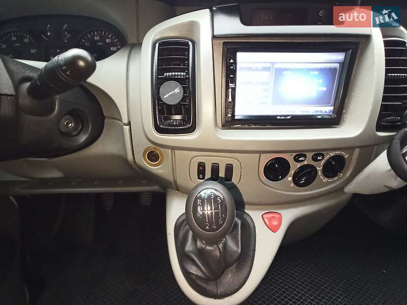 Мінівен Opel Vivaro 2005 в Рівному