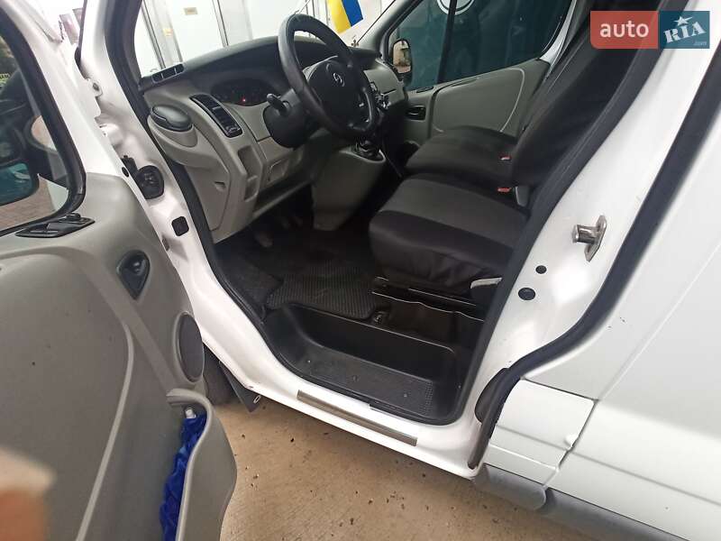 Мінівен Opel Vivaro 2005 в Рівному