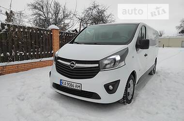 Вантажний фургон Opel Vivaro 2015 в Києві