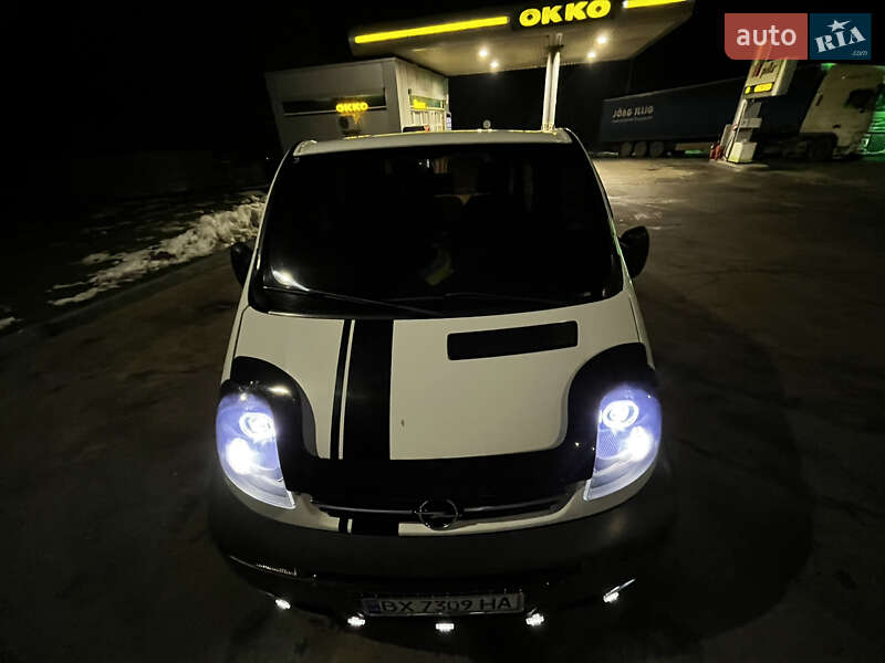 Мінівен Opel Vivaro 2005 в Віньківцях