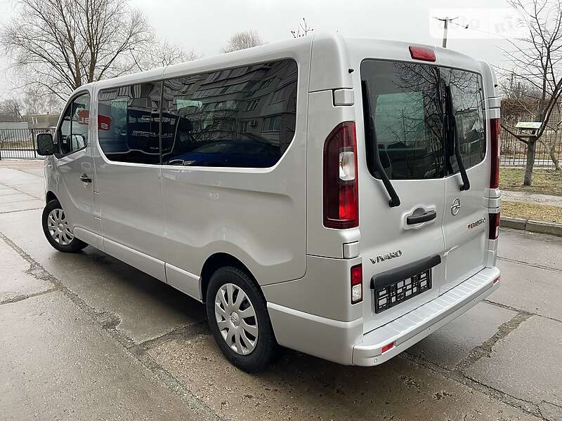 Мінівен Opel Vivaro 2017 в Києві