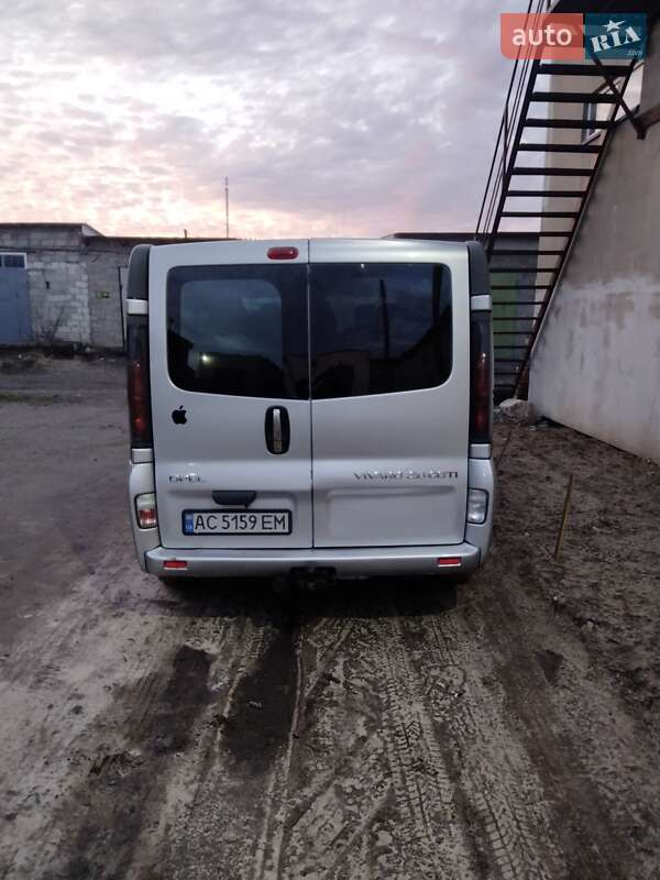 Мінівен Opel Vivaro 2006 в Луцьку