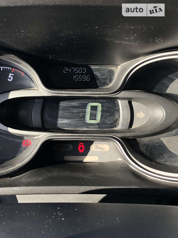 Вантажний фургон Opel Vivaro 2016 в Чернівцях