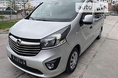 Минивэн Opel Vivaro 2017 в 