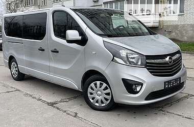 Минивэн Opel Vivaro 2017 в 