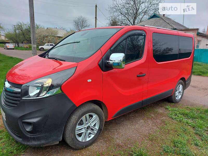 Мінівен Opel Vivaro 2017 в Кропивницькому