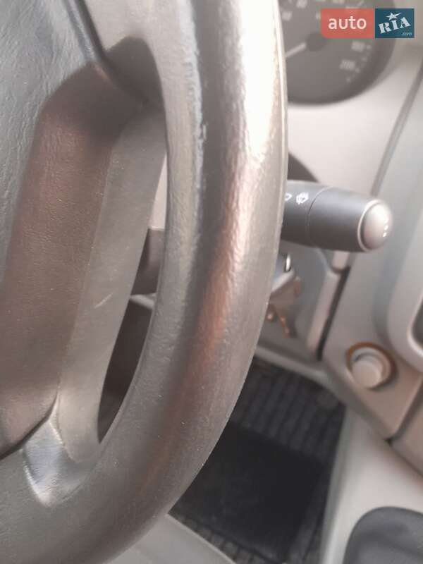 Минивэн Opel Vivaro 2007 в Городенке