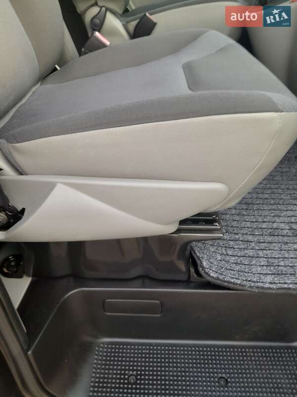 Минивэн Opel Vivaro 2007 в Городенке