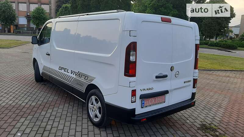Грузовой фургон Opel Vivaro 2018 в Луцке
