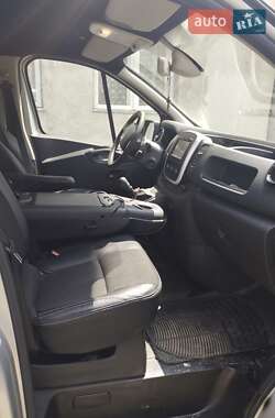 Мінівен Opel Vivaro 2015 в 