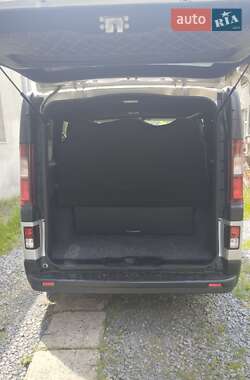 Мінівен Opel Vivaro 2015 в 