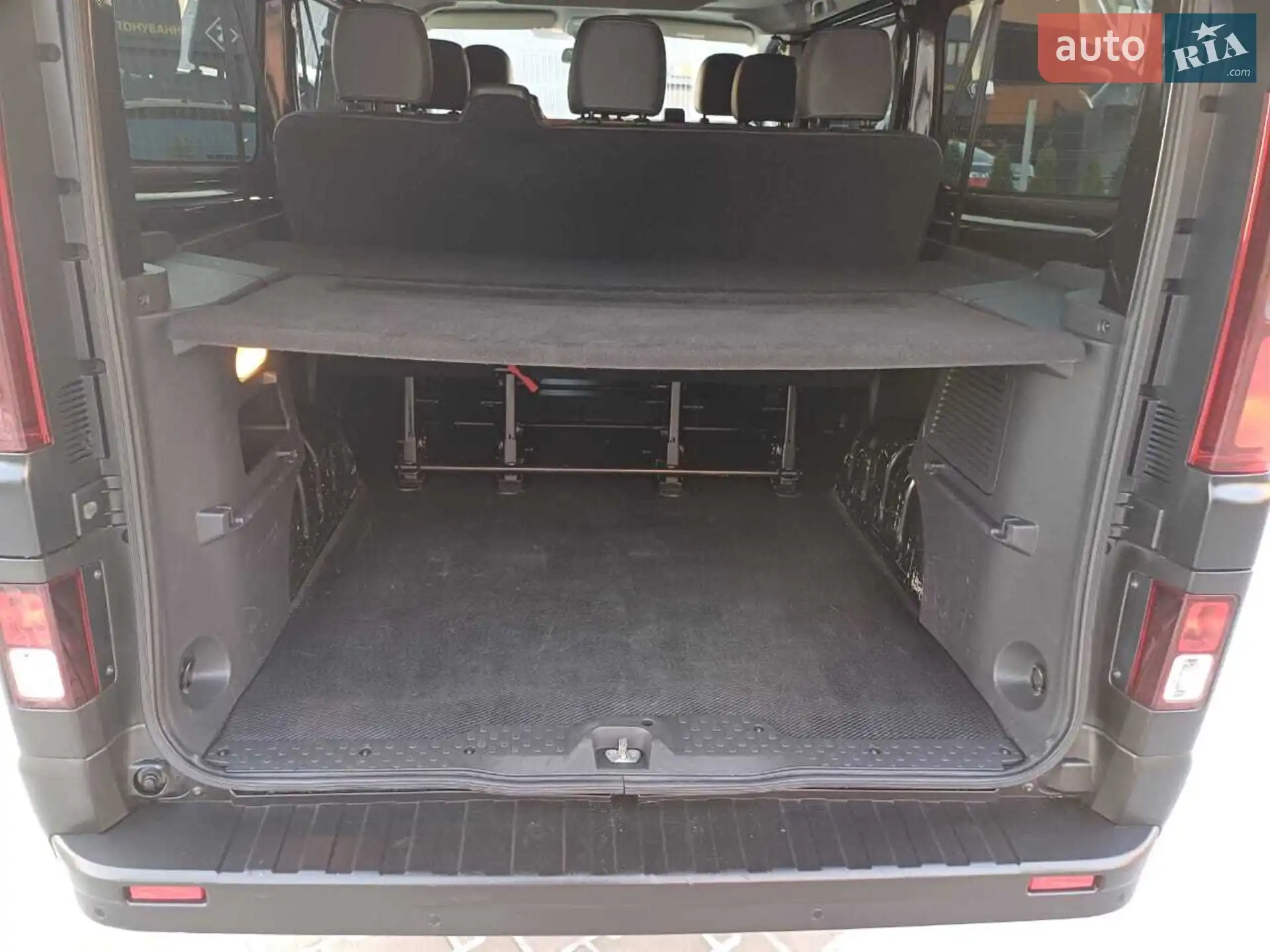 2015 Opel Vivaro - мініатюра 31