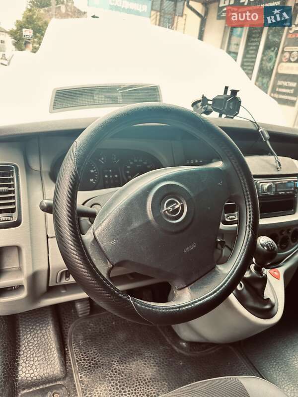 Минивэн Opel Vivaro 2003 в Львове