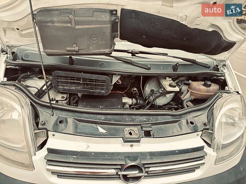 Минивэн Opel Vivaro 2003 в Львове