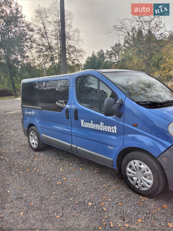 Opel Vivaro 2003