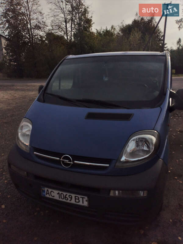 Мінівен Opel Vivaro 2003 в Шацьку