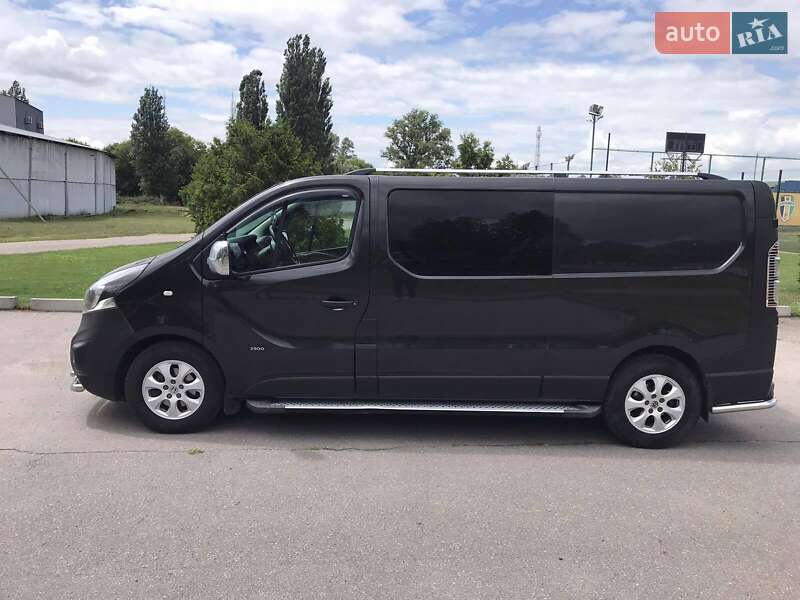 Минивэн Opel Vivaro 2015 в Александрие