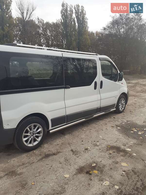 Мінівен Opel Vivaro 2006 в Чернігові
