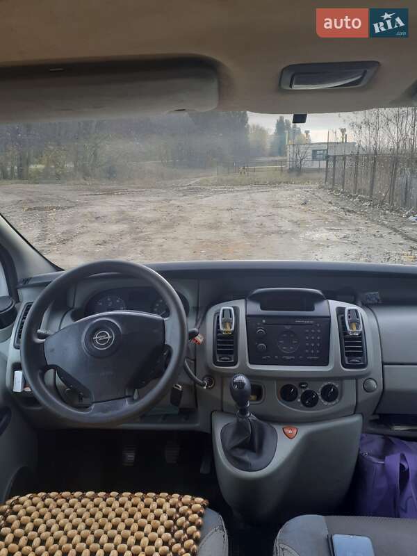 Мінівен Opel Vivaro 2006 в Чернігові