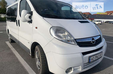 Мінівен Opel Vivaro 2009 в Ужгороді