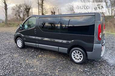 Минивэн Opel Vivaro 2010 в 