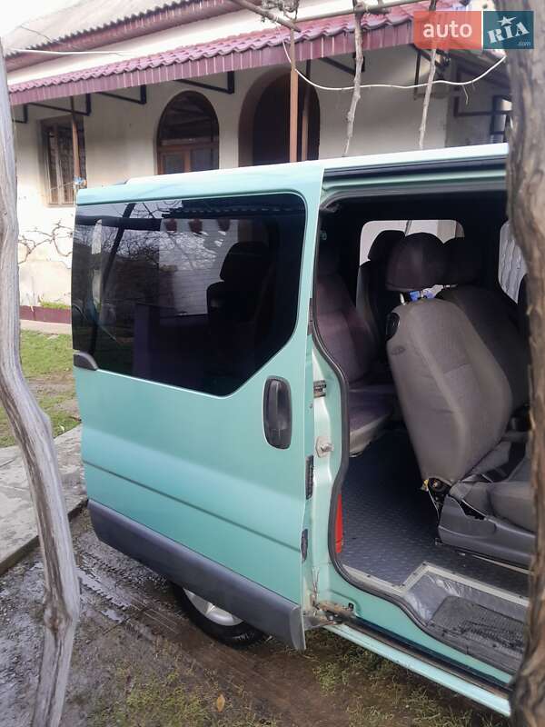 Мінівен Opel Vivaro 2002 в Мукачевому
