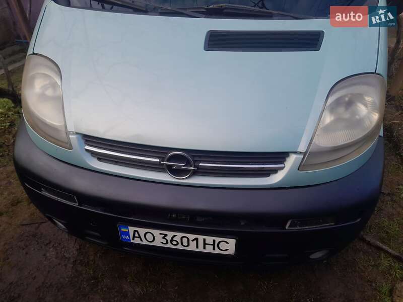 Мінівен Opel Vivaro 2002 в Мукачевому