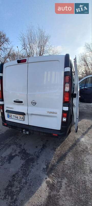 Грузовой фургон Opel Vivaro 2017 в Днепре