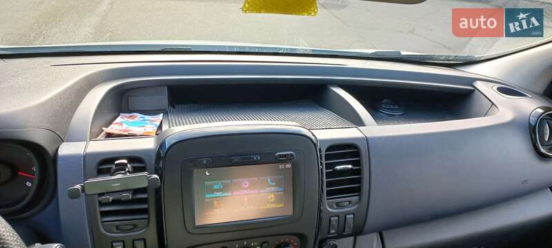 Грузовой фургон Opel Vivaro 2017 в Днепре