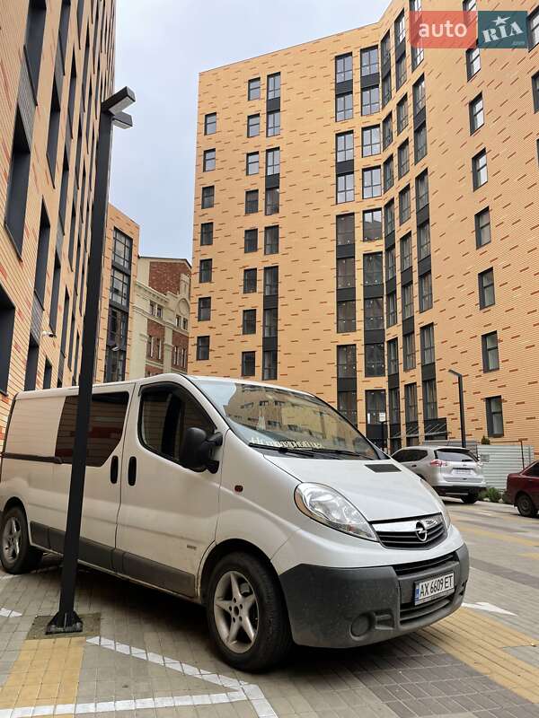 Opel Vivaro 2012