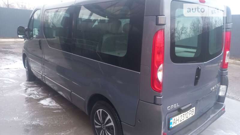 Минивэн Opel Vivaro 2013 в Житомире