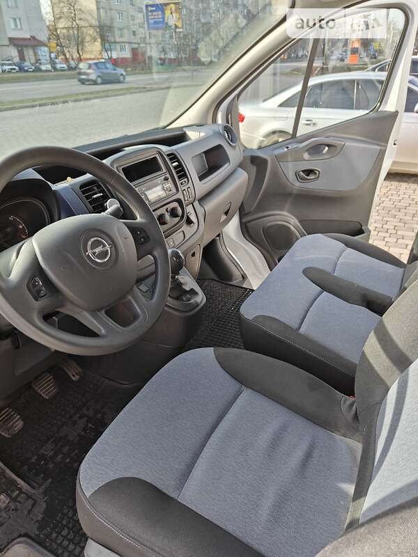 Грузовой фургон Opel Vivaro 2017 в Хмельницком фото 15 Грузовой фургон Opel Vivaro 2017 в Хмельницком