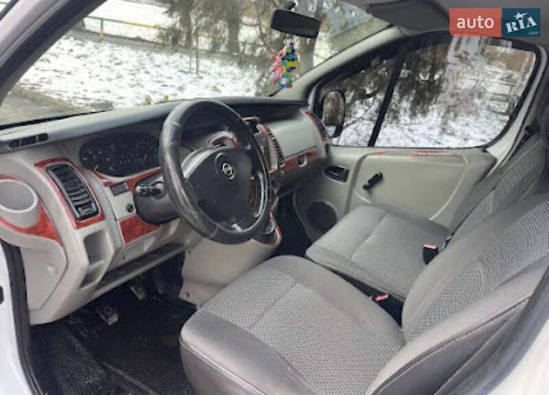 Минивэн Opel Vivaro 2004 в Ровно фото 9 Минивэн Opel Vivaro 2004 в Ровно