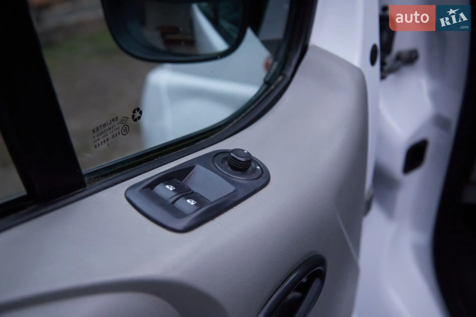 2013 Opel Vivaro - мініатюра 13