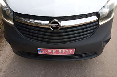Грузовой фургон Opel Vivaro 2015 в Радивилове