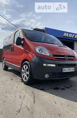 Минивэн Opel Vivaro 2004 в Александрие