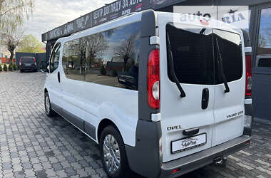 Мінівен Opel Vivaro 2012 в Чернівцях