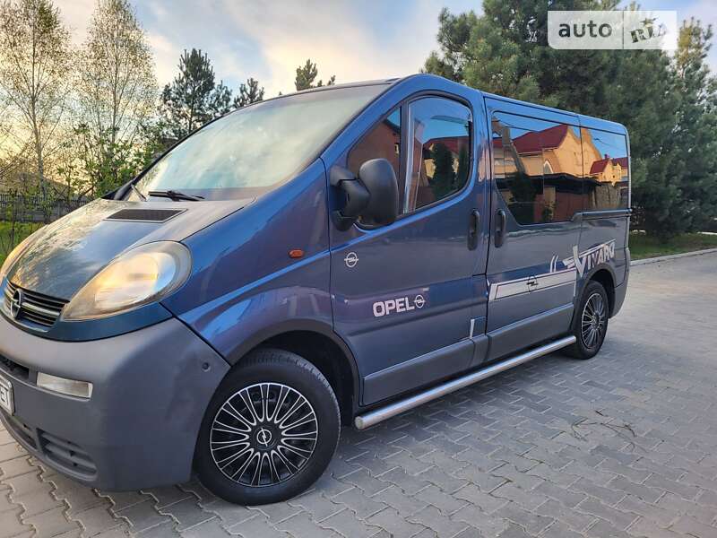 Мінівен Opel Vivaro 2004 в Хмельницькому