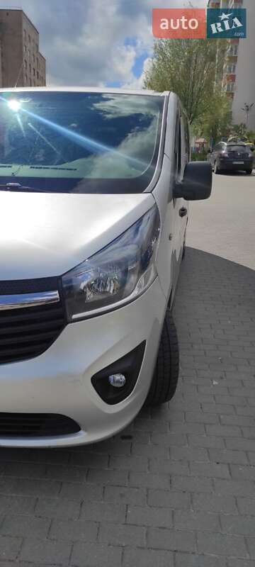 Минивэн Opel Vivaro 2018 в Хмельницком