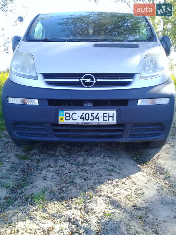 Opel Vivaro 2005